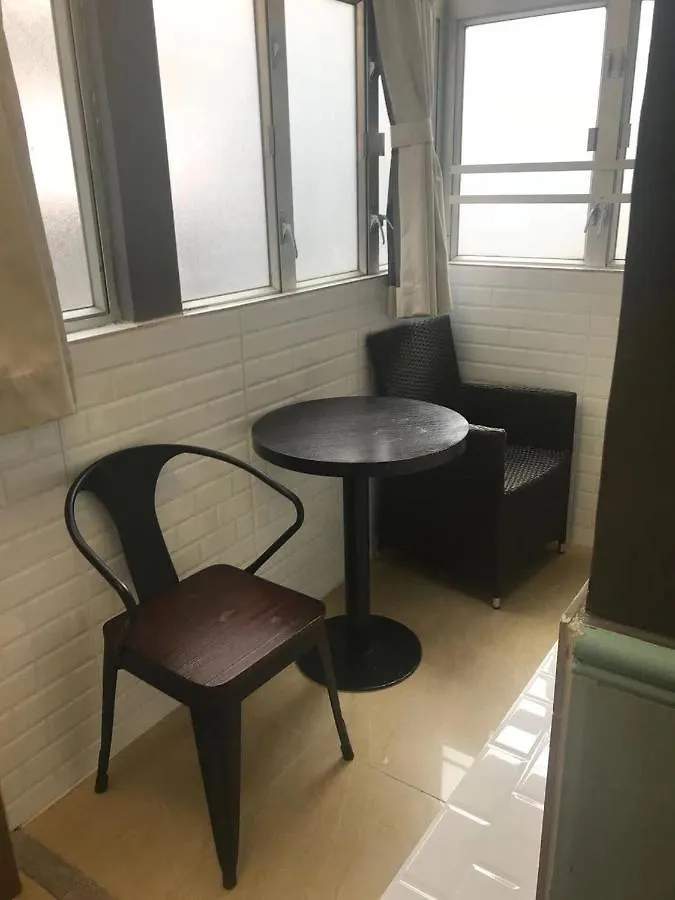 Tong Luo Wan Hostel Гонконг Китай