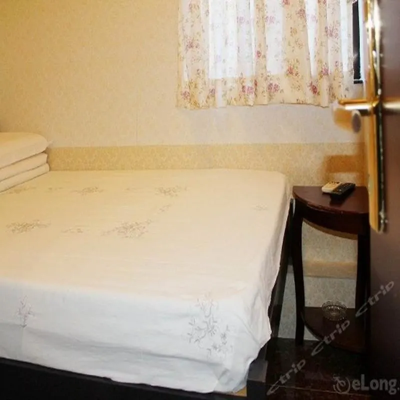 Tong Luo Wan Hostel Гонконг Гостевой дом