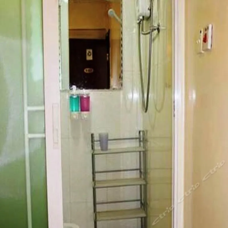 Tong Luo Wan Hostel Гонконг