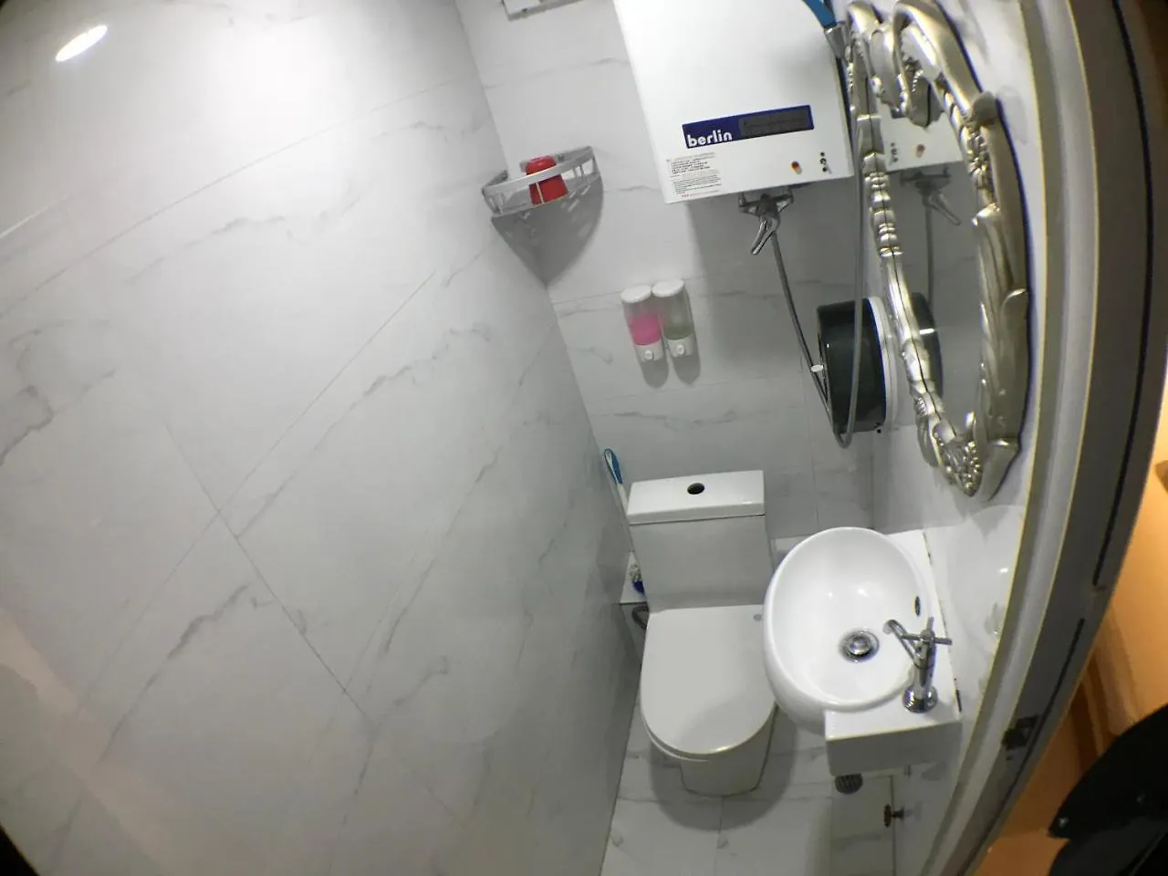 Tong Luo Wan Hostel Гонконг 0*,