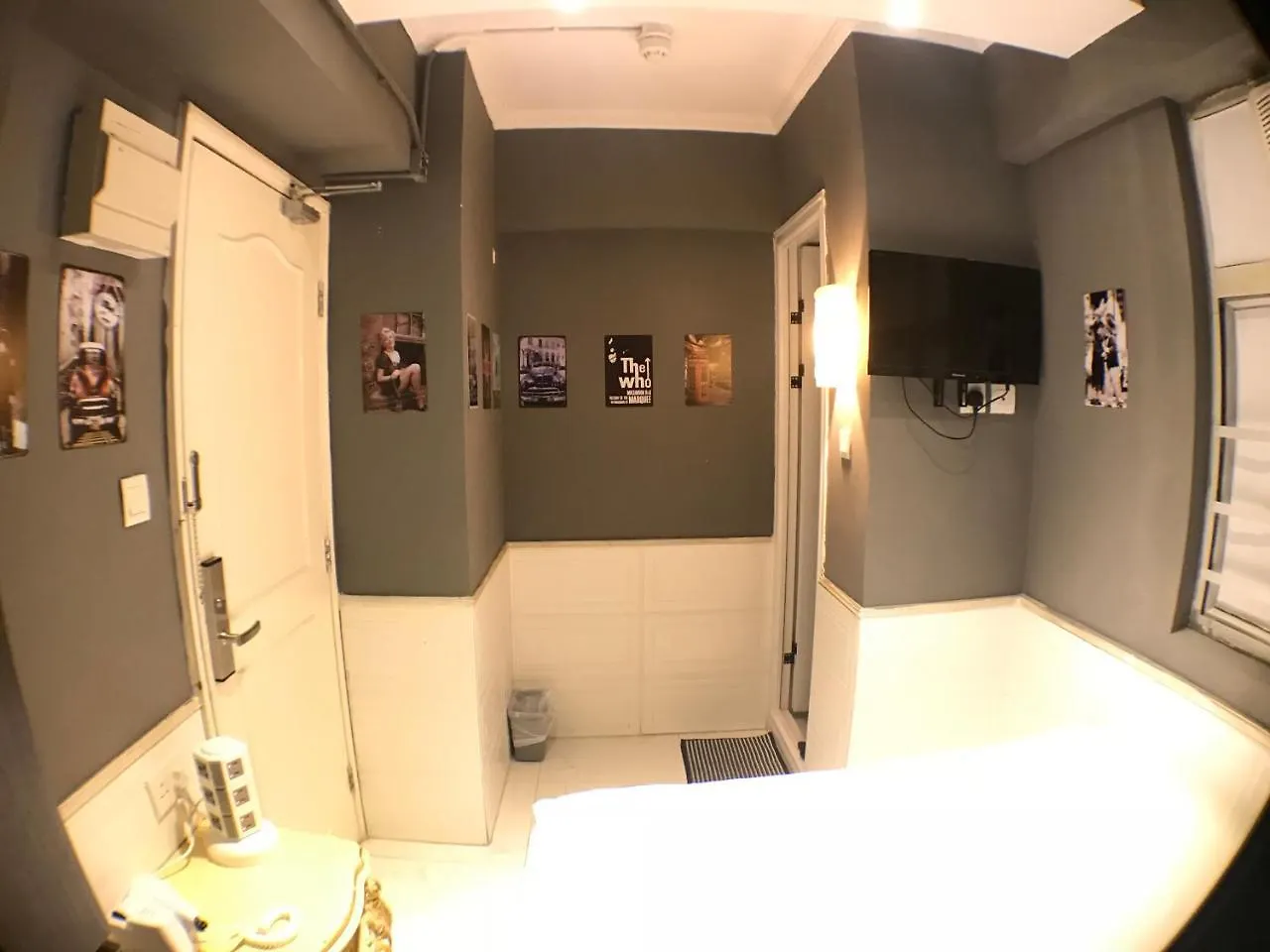 Tong Luo Wan Hostel Гонконг