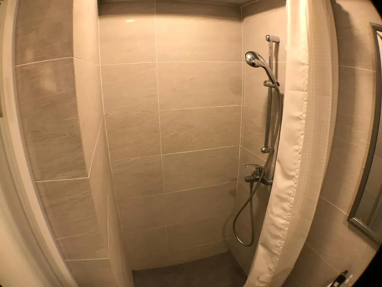 Tong Luo Wan Hostel Гонконг Гостевой дом