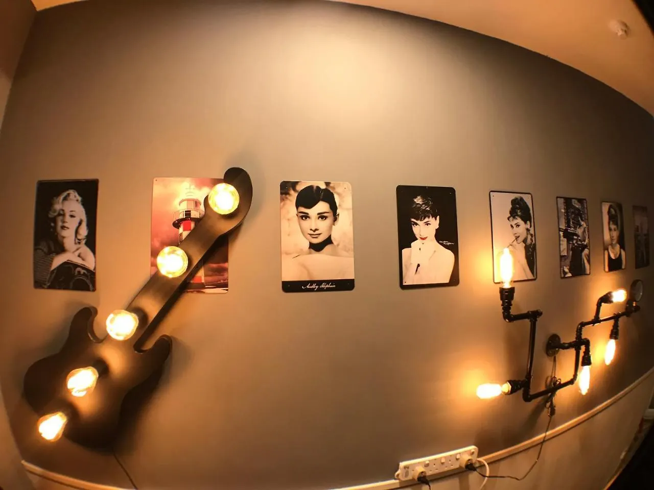 Tong Luo Wan Hostel Гонконг