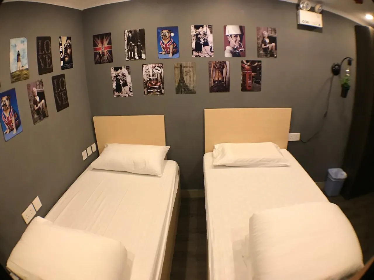Tong Luo Wan Hostel Гонконг Китай